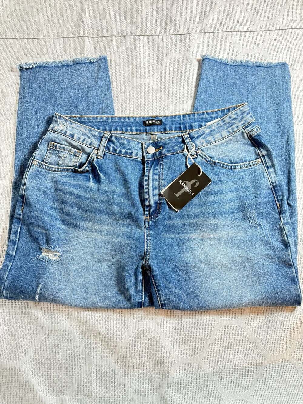 Flamingals Women's XL Distressed Raw Hem Cropped Denim Jeans